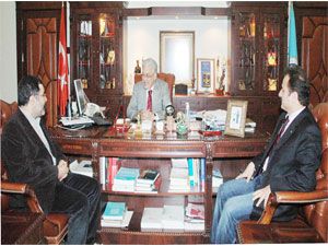 Yazar Ahmet Ümit Selçuk’a hayran kaldı