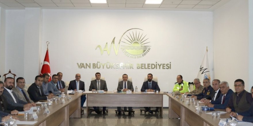 Van Büyükşehir Belediyesi öncülüğünde UKOME toplantısı yapıldı