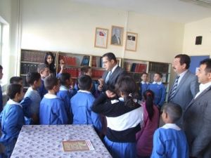 Tobb İhtiyaç Sahibi Öğrencilere Giysi Yardımında Bulundu