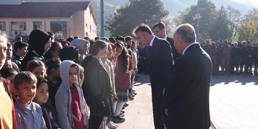 Bitlis’te Atatürk’ü anma töreni