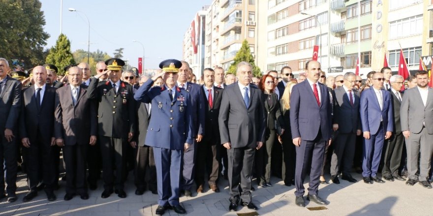 Konya’da ebediyete intikalinin 81. yıl dönümünde Atatürk törenle anıldı