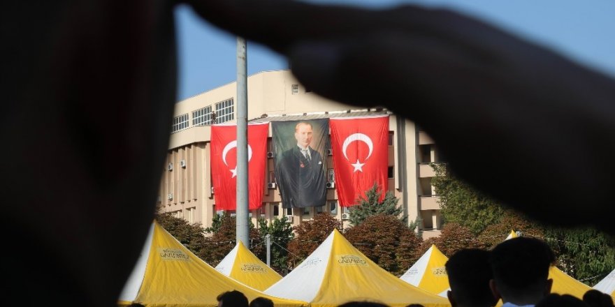 Gaziantep’te Atatürk ebediyete intikalinin 81.yıl dönümü anıldı
