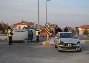 Karaman'da trafik kazası: 2 yaralı