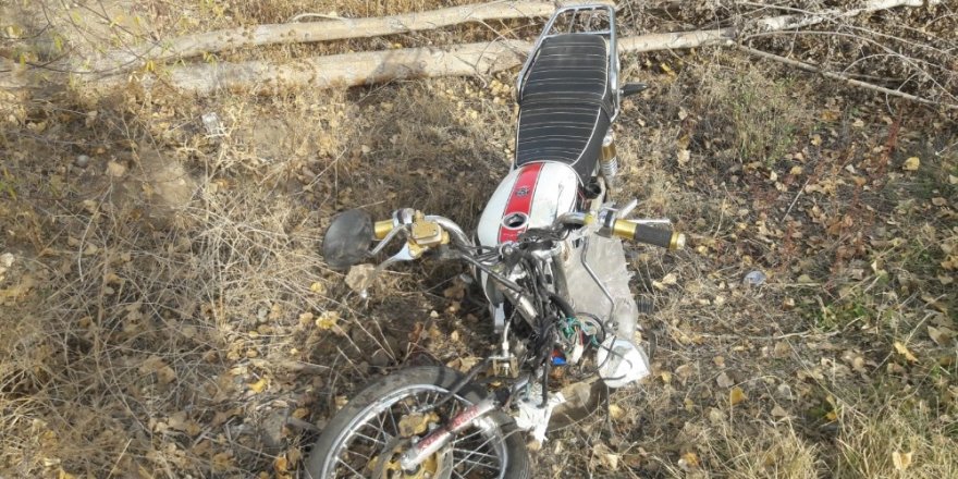 Afyonkarahisar’da otomobil ile motosiklet çarpıştı: 1 ağır yaralı