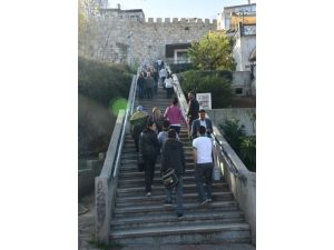 Bursa’da Caddelere Yürüyen Yol Ve Merdivenler Yapılacak