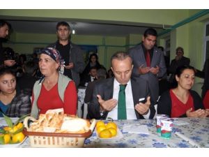 Tunceli Valisi Güner, Cemevinde İftar Yemeği Verdi
