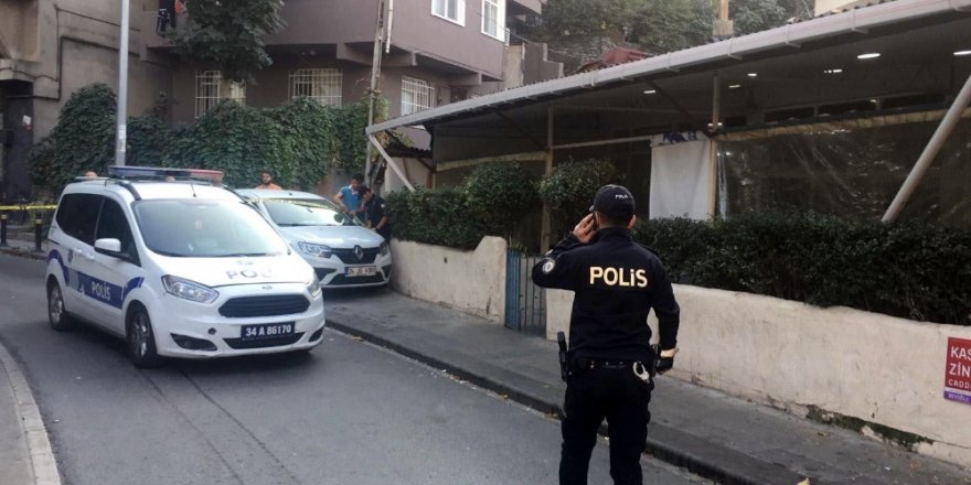 Beyoğlu’nda silahlı saldırıya uğrayan kahvehaneci hayatını kaybetti