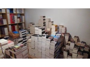 20 Bin Korsan İngilizce Kitap Ele Geçirildi