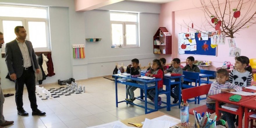 Silvan Milli Eğitim Müdürü Aydın, köy okullarını ziyaret etti
