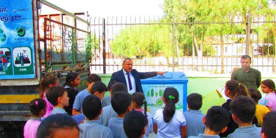 Çiğli Belediyesinden okullarda ’Çevre ve Atık Yönetimi’ eğitimi