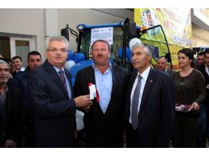 Çiftçilere Traktör Desteği