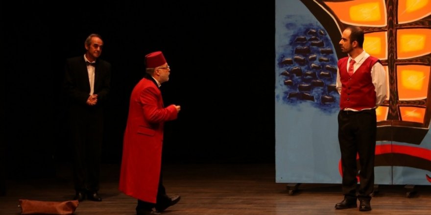 Aydın Büyükşehir Belediyesi tiyatro sezonunu açtı