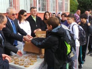 Atakum Kaymakam'ı Bakoğlu, Öğrencilerin Aşure Şenliğine Katıldı