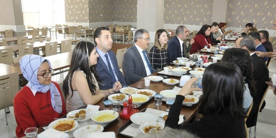 Selçuk Üniversitesinde “glütensiz yemek” açılışı yapıldı