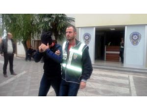 Türk Kızılayı’nın Deposundan Çadırları Çaldı, Parasıyla Alem Yaptılar