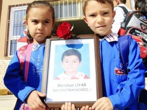 Kazada Ölen Çocuğa Okul Arkadaşlarından Hüzünlü Veda