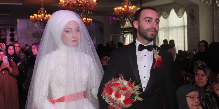 Ali Ataiyibiner oğlunu evlendirdi
