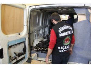 Gümrükte 200 Bin Lira Değerinde Kaçak Oto Parçası Ele Geçirildi