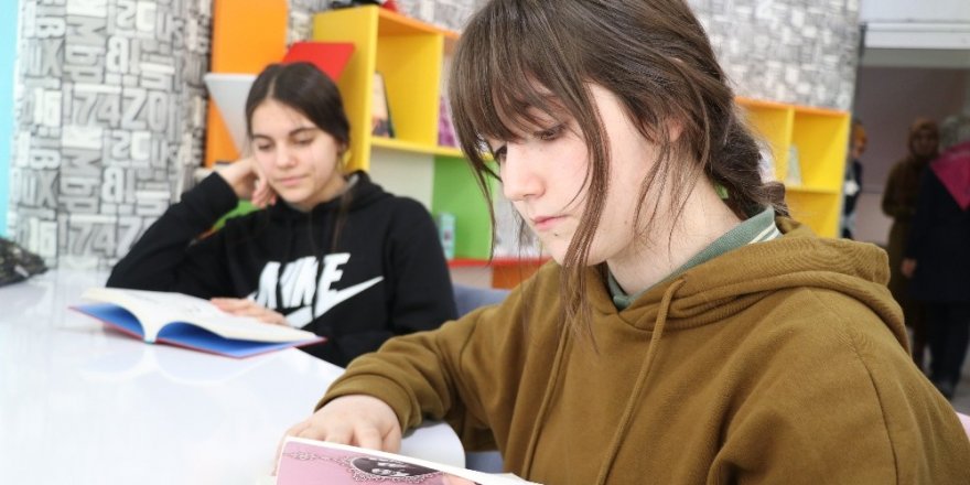 Aksaray’da okullarda açılan kütüphaneler öğrencilerin vizyonunu geliştiriyor