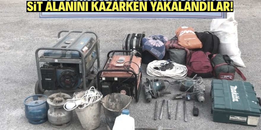 Kaçak kazı yaparken jandarmaya yakalandılar