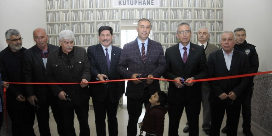 Sarayönü MYO’da modernize edilen kütüphane açıldı