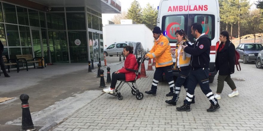 Konya’da tır ile otomobil çarpıştı: 3 yaralı