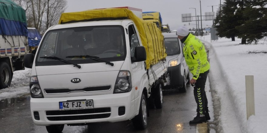 Konya - Antalya yolu 12 saat sonra trafiğe açıldı