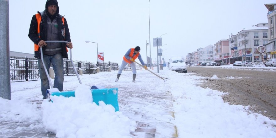 Karaman’da karla mücadele çalışmaları