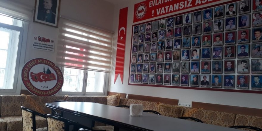 Şehit aileleri derneğinin davetsiz misafiri duygulandırdı