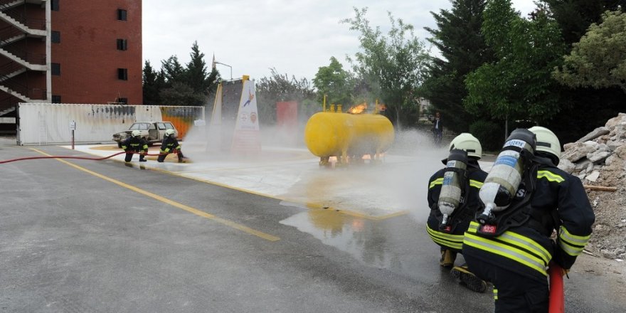 Büyükşehir itfaiyesi 2019’da yaklaşık 12 bin olaya müdahale etti