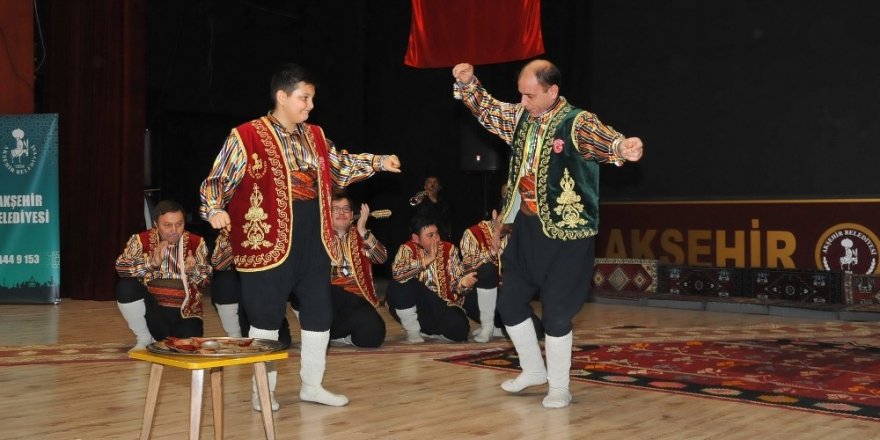 Akşehir Belediyesi Sıra Yarenleri sezonu açtı