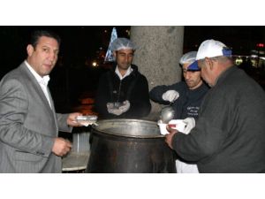 Aydın Sanayici Ve İşadamları Derneği Aşure Dağıttı