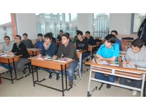 Rizeli Öğrenciler De Dershanelerin Kapatılmasını İstemiyor