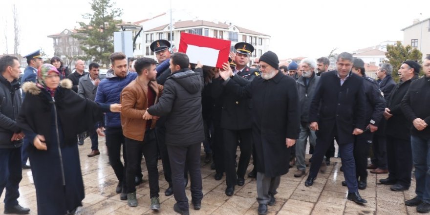 Çığ altında şehit olan askerin cenazesi memleketi Aksaray’a getirildi