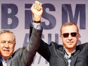 Erdoğan ile Arınç Diyarbakır'da el ele
