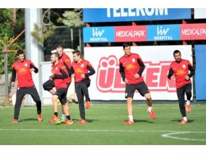 Galatasaray'da Kaleci Muslera Salonda Çalıştı