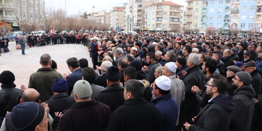 Karaman’da İdlib şehitleri için gıyabi cenaze namazı kılındı