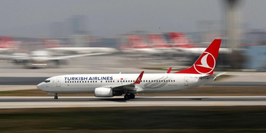 İstanbul Havalimanı'na inen THY uçağının iniş takımları alev aldı