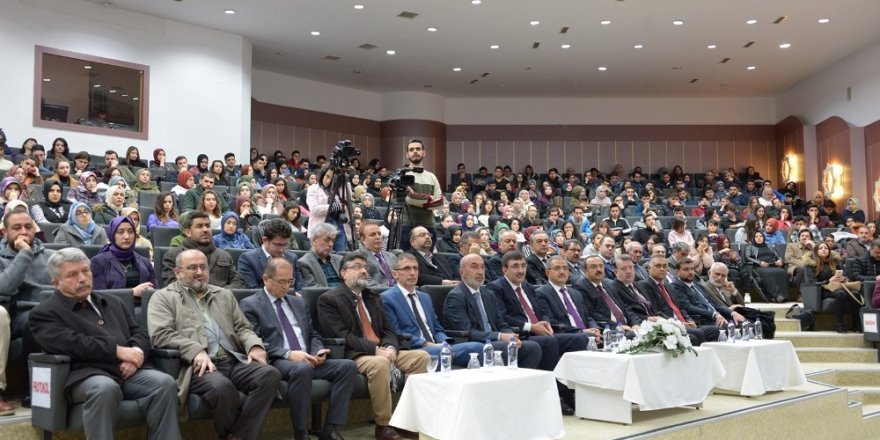 “Türkiye’nin Dış Politikası ve Ortadoğu” konferansı yapıldı