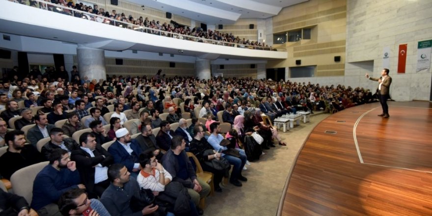 Karatay’da “Sağlıklı İletişim Mutlu Aile Okulu” seminerleri sürüyor