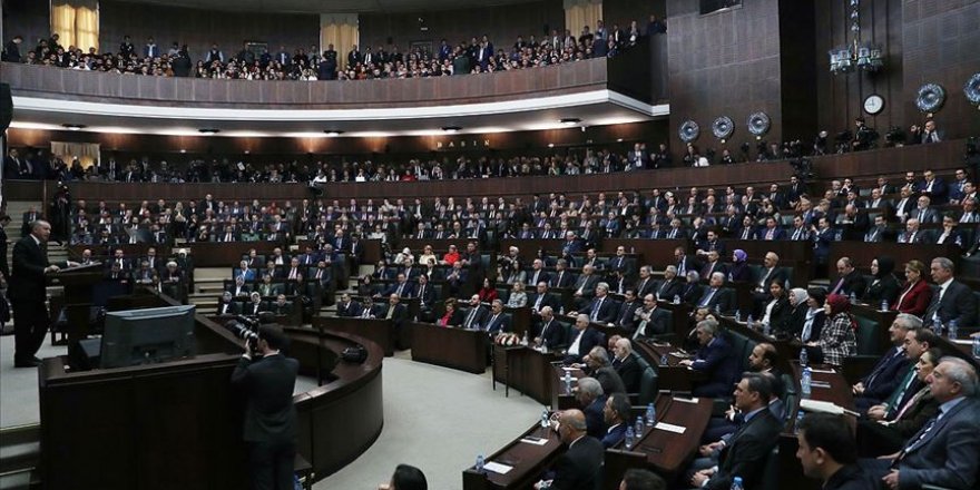 AK Parti grup toplantılarına yaşlı ve çocuklar alınmayacak