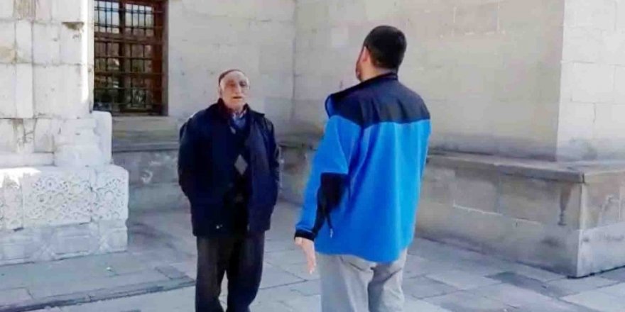 Aksaray’da sokağa çıkan yaşlıların savunmaları şaşırttı