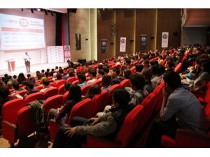 Üniversiteye Hazırlanan Öğrenciler, Uaü'de Ygs Provası Yaptı