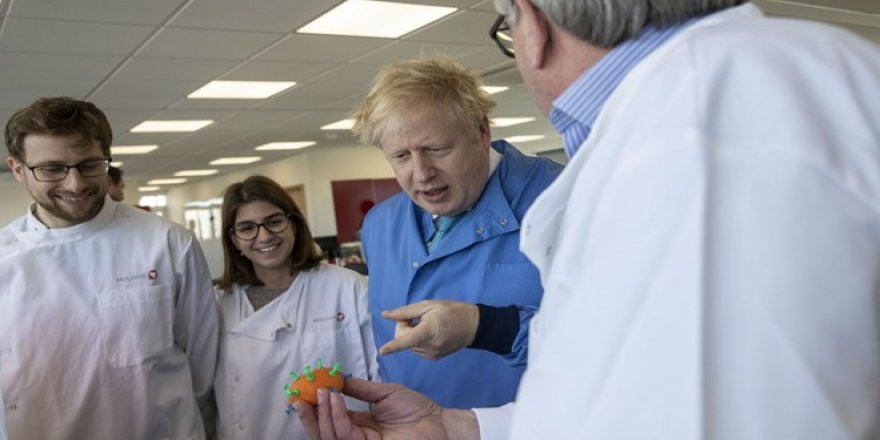 İngiltere Başbakanı Boris Johnson'ın corona virüs testi pozitif çıktı