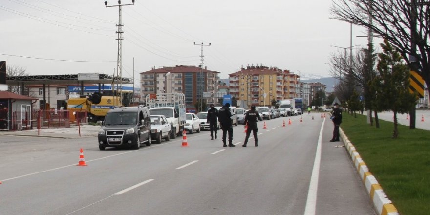 Beyşehir’de araçların giriş çıkışlarına izin verilmiyor