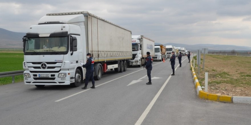 Ereğli’de jandarmanın Korona virüs denetimleri sürüyor