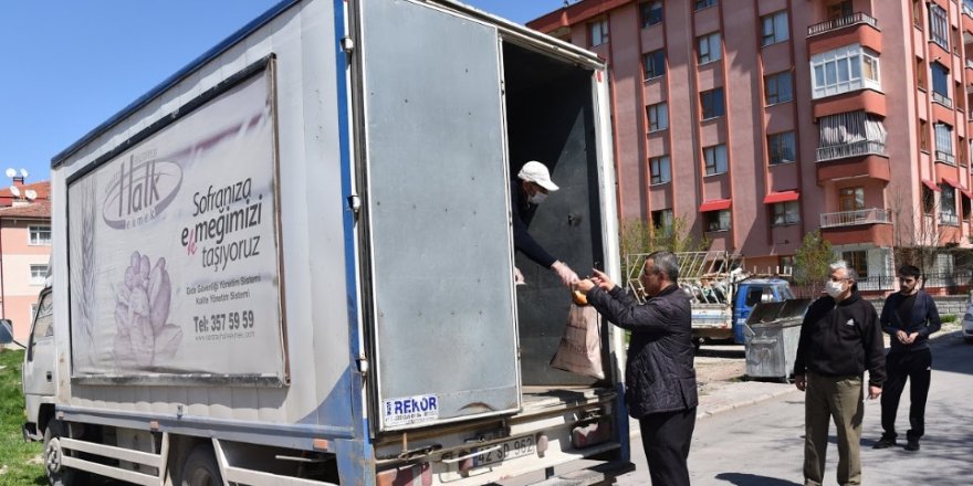 Evlere ekmek hizmeti verildi