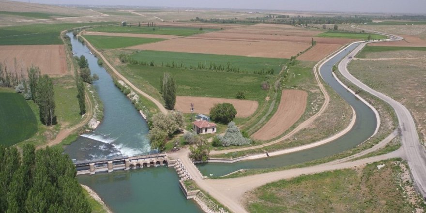 Türkiye’nin tahıl ambarı Konya’da sulama sezonu başladı