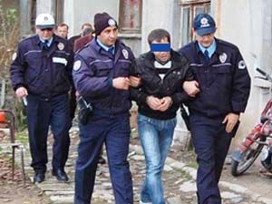 Ev arkadaşını öldüren zanlı tutuklandı