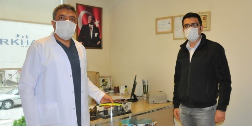 Akşehir’de siperlik maskeler dağıtılıyor